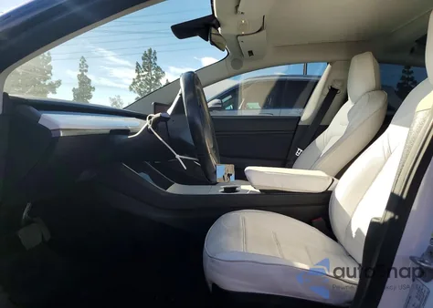 2019 Tesla Model 3 из США, поврежденный, VIN 5YJ3E1EB6KF150486